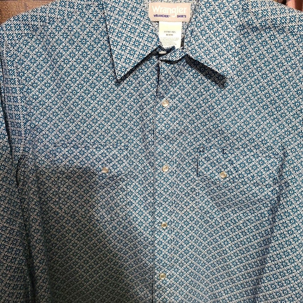Nwt wrangler button up
